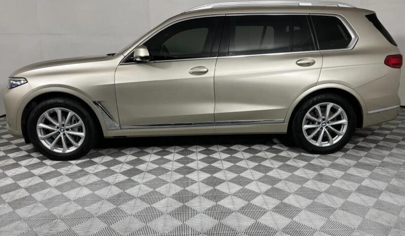 2019 BMW X7 For Sale in Kenya full