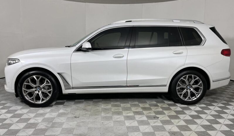 2019 BMW X7 For Sale in Kenya full
