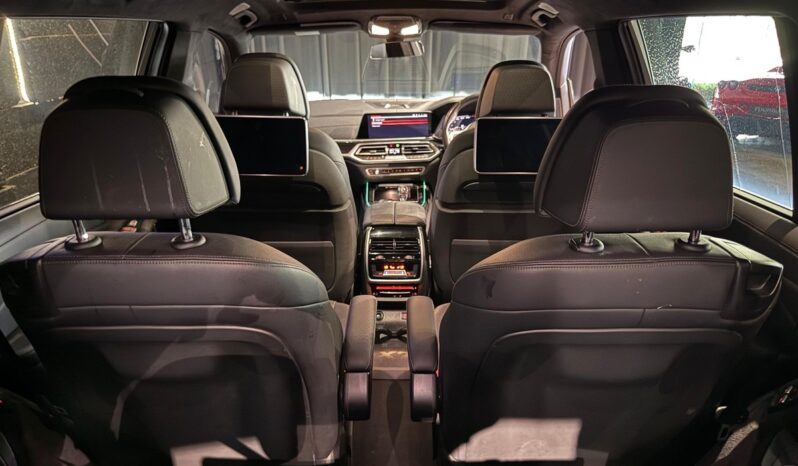 2019 BMW X7 For Sale in Kenya full