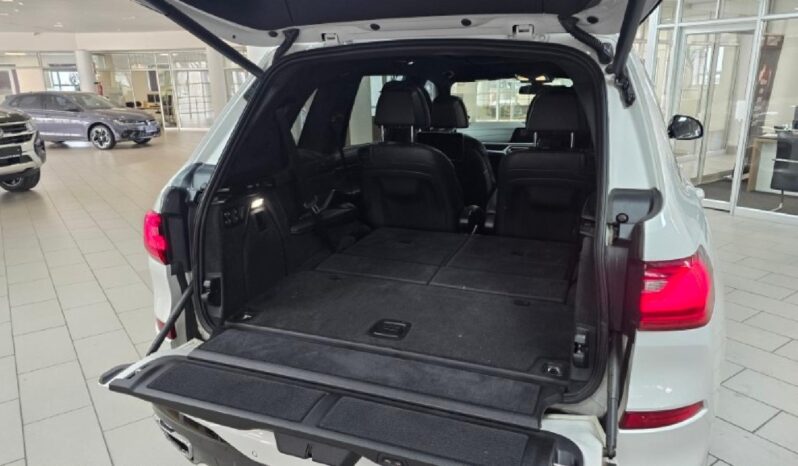 2019 BMW X7 For Sale in Kenya full