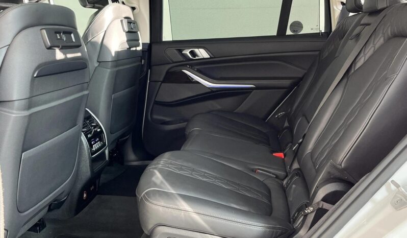 2019 BMW X7 For Sale in Kenya full