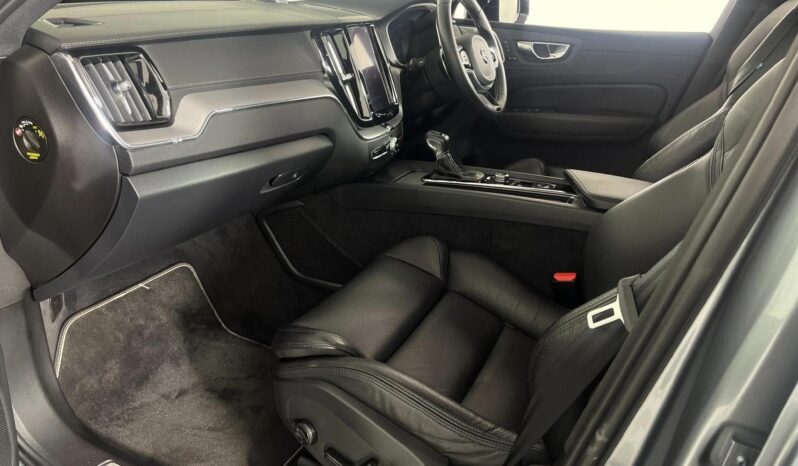 2019 Volvo XC60 R-Design full