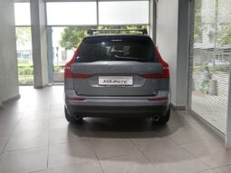 2020 Volvo XC60 T5 Momentum full