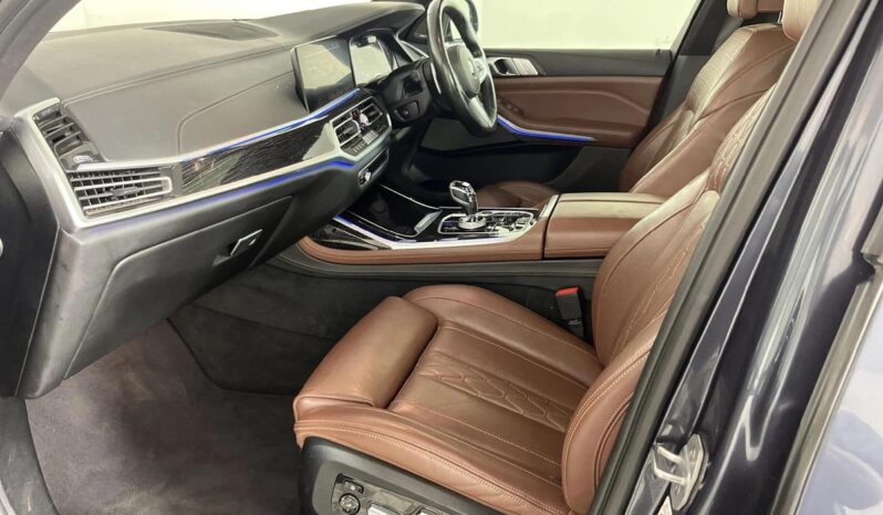 2020 BMW X7 For Sale in Kenya full