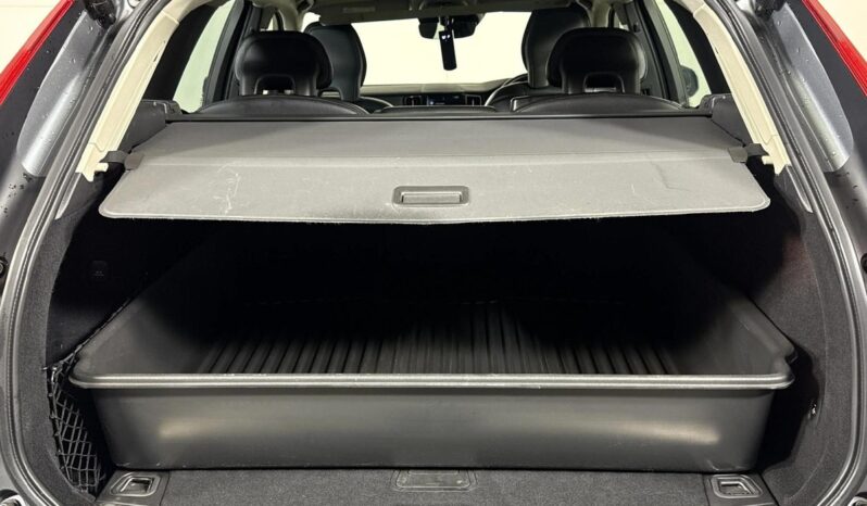 2019 Volvo XC60 T5 Momentum full