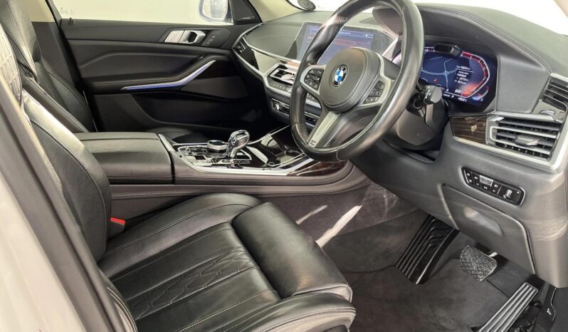 2019 BMW X7 For Sale in Kenya full