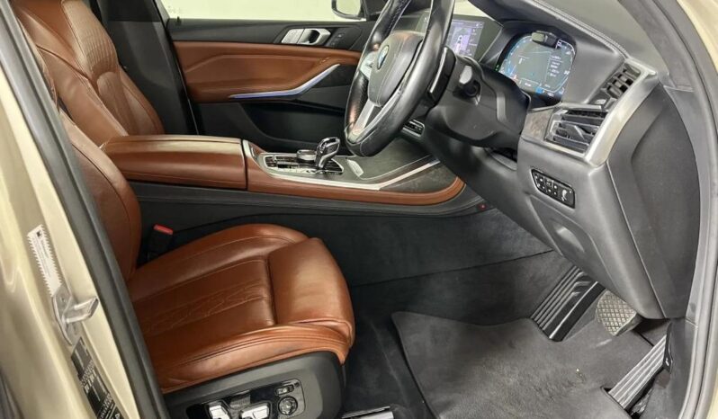 2019 BMW X7 For Sale in Kenya full