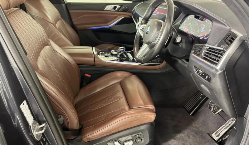 2020 BMW X7 For Sale in Kenya full