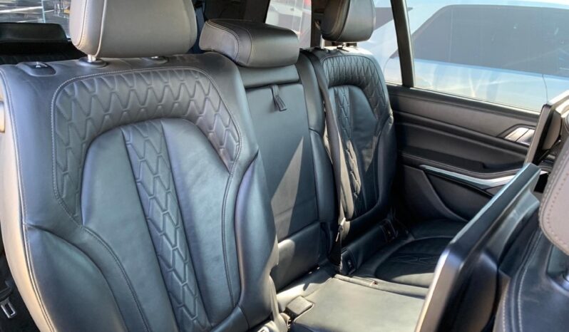 2020 BMW X7 For Sale in Kenya full