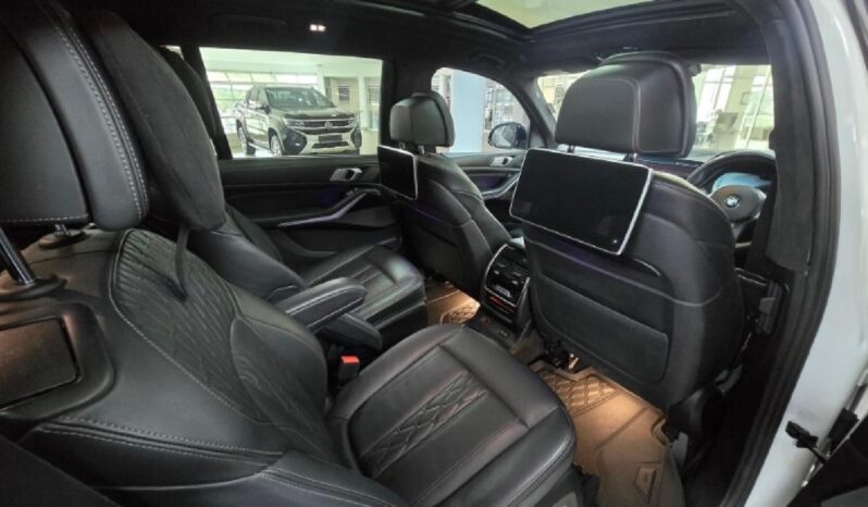 2019 BMW X7 For Sale in Kenya full