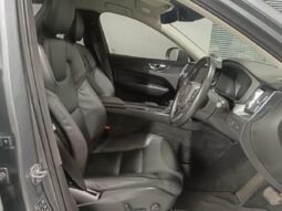 2020 Volvo XC60 T5 Momentum full