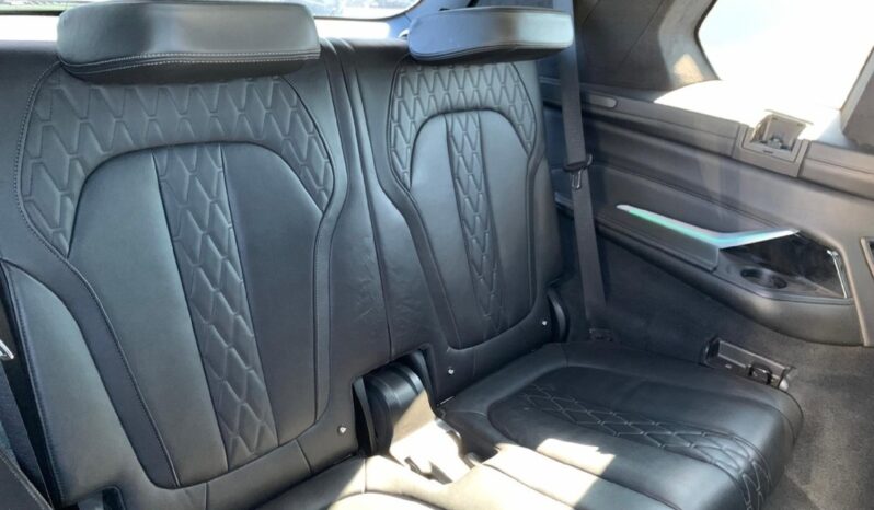 2020 BMW X7 For Sale in Kenya full