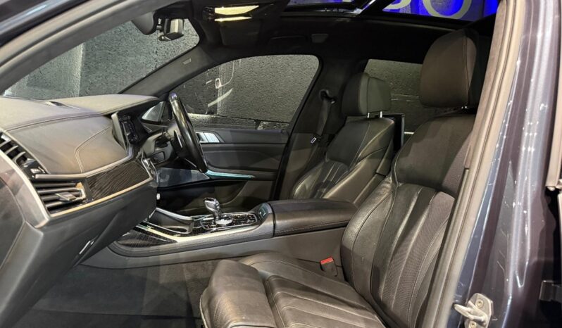 2019 BMW X7 For Sale in Kenya full