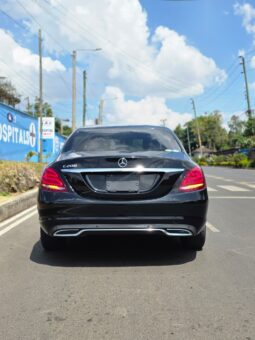 Mercedes-Benz C200 For Sale in Kenya full