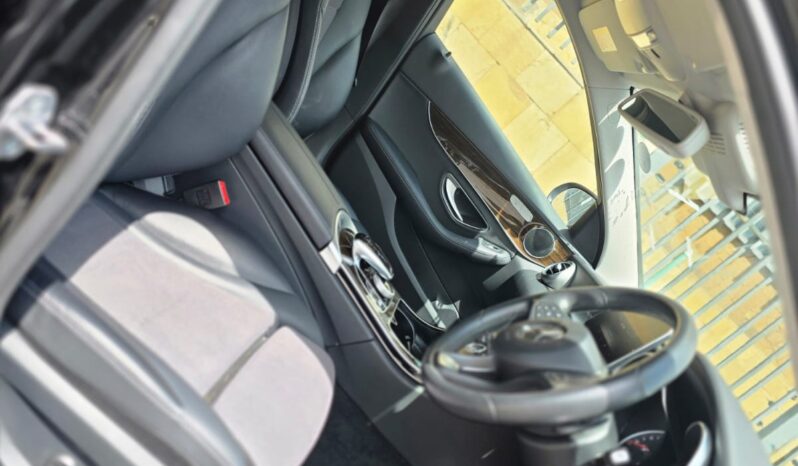 Mercedes-Benz C200 For Sale in Kenya full