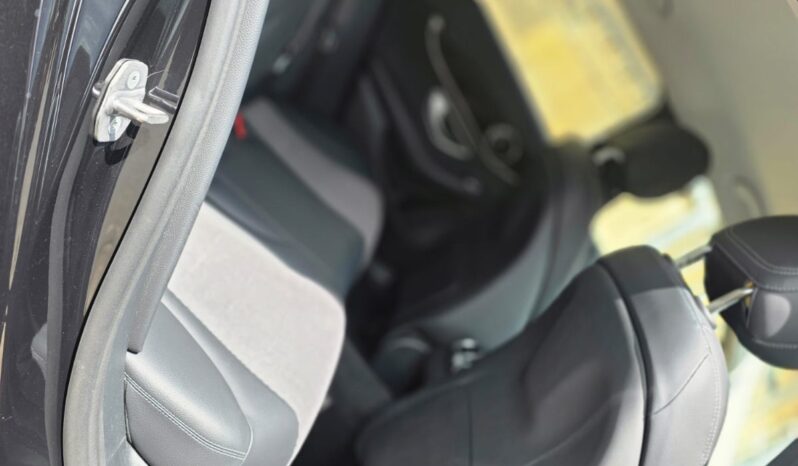 Mercedes-Benz C200 For Sale in Kenya full