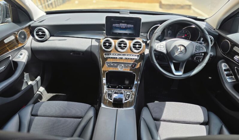 Mercedes-Benz C200 For Sale in Kenya full