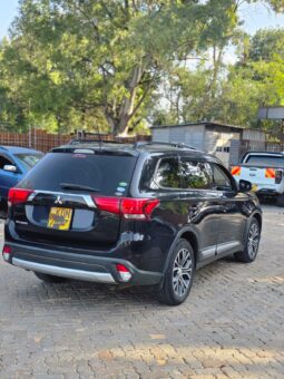2016 Mitsubishi Outlander For Sale in Kenya full